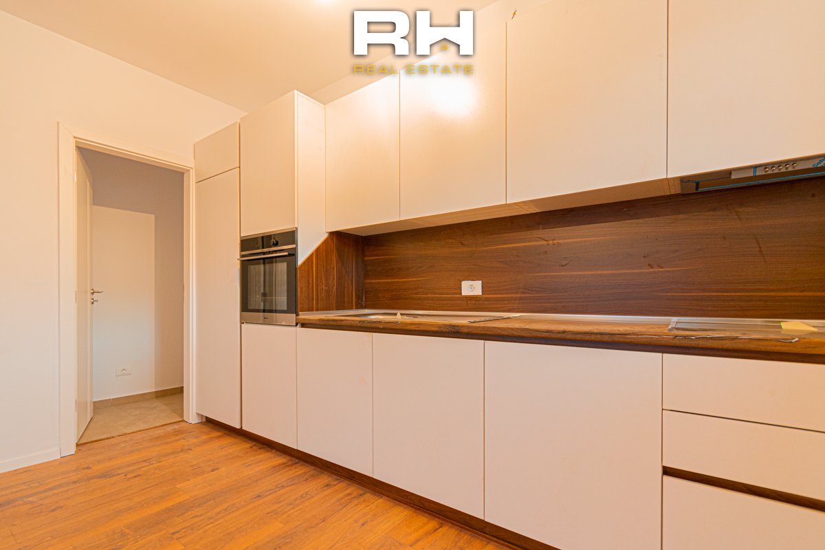 Banesë 82m² në #shitje në Tophane (3)