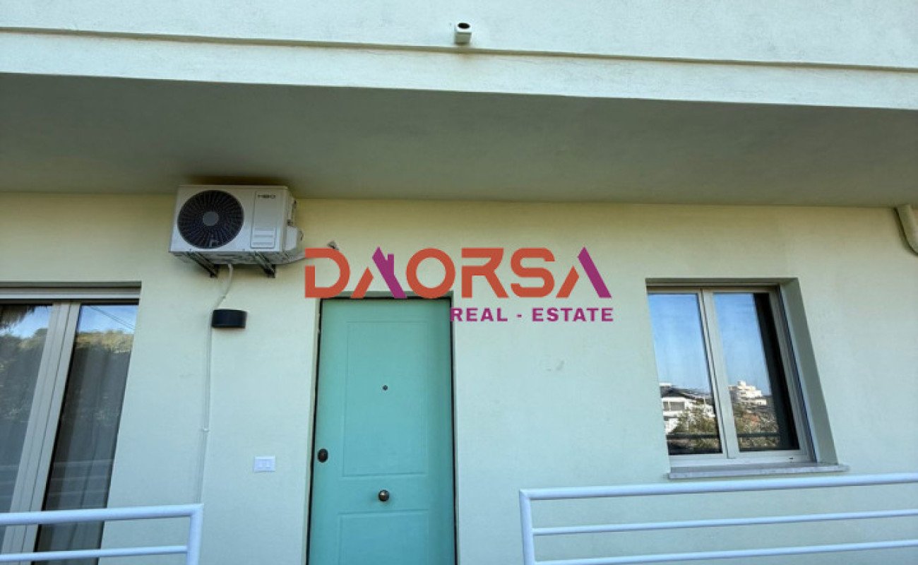 Shitet apartament 1+1 me parkim te shkëmbi kavajes