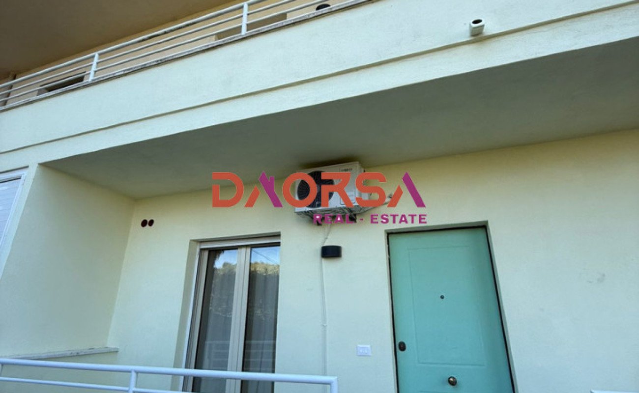 Shitet apartament 1+1 me parkim te shkëmbi kavajes