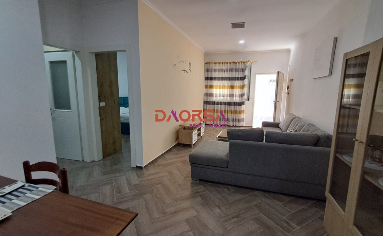 Shitet apartament 1+1 – Plazh, pranë hotel palace (2)