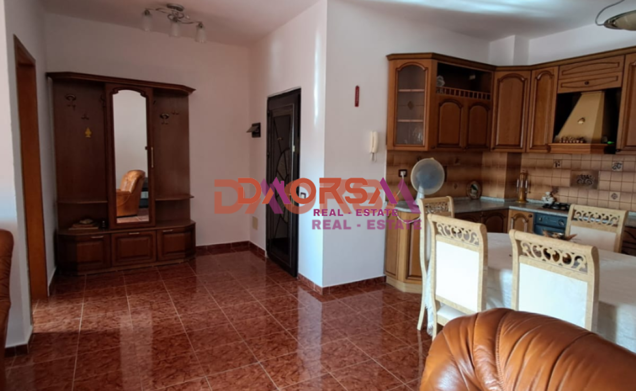 Jepet me qira apartament 2+1 te cezma e ferres (2)