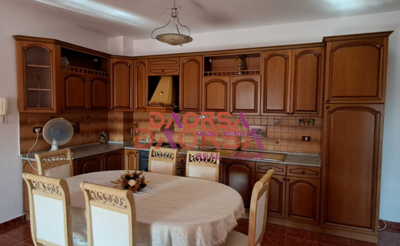 Jepet me qira apartament 2+1 te cezma e ferres (3)