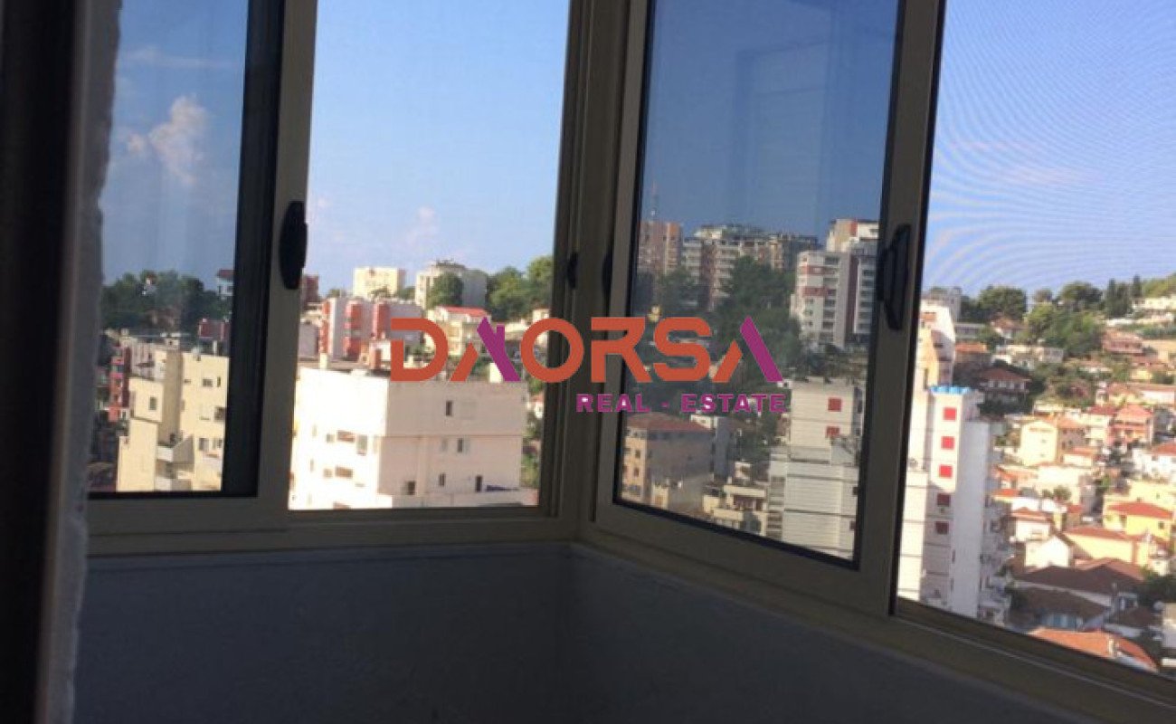 Shitet apartament 1+1 – Qendra e durrësit,