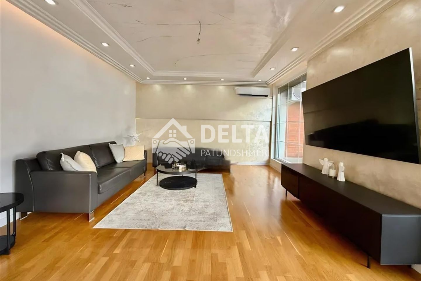 Super appartement / penthouse à louer sur la rue b