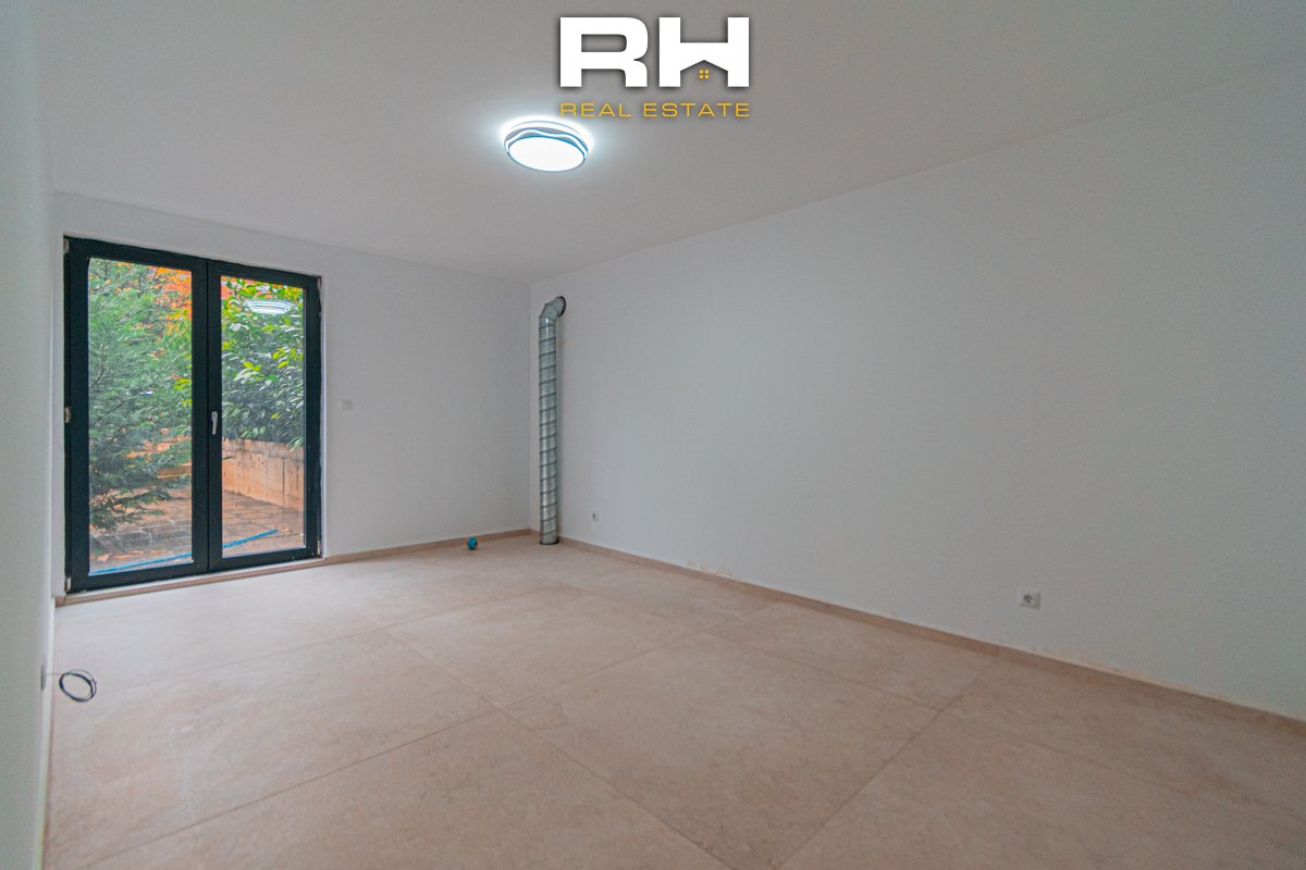 Local comercial de 100m² en alquiler en dardani (5)
