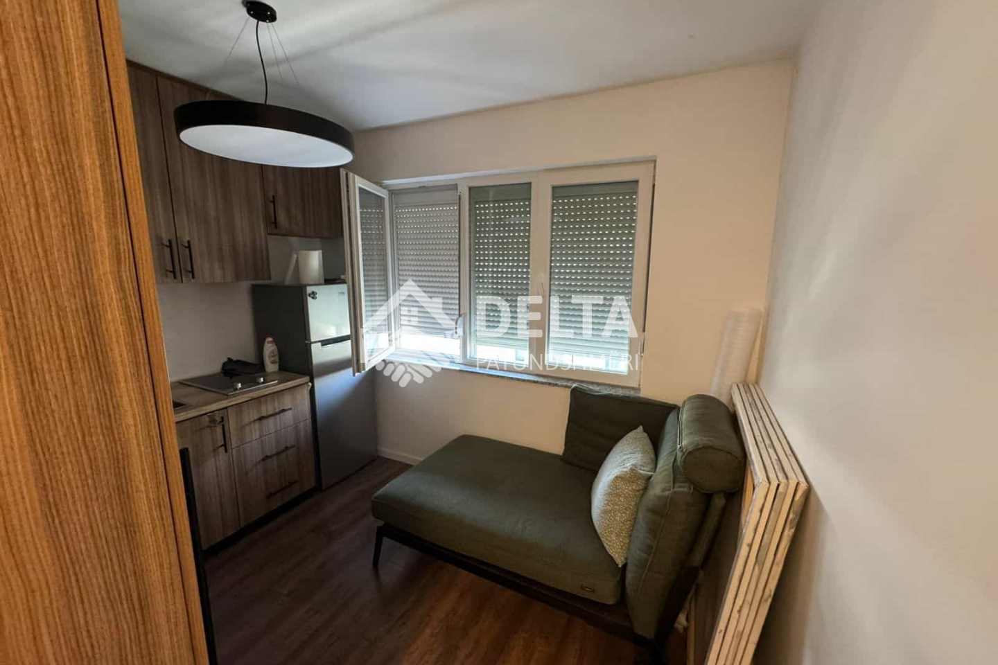 Appartement à vendre - studio au centre de Pristina (2)