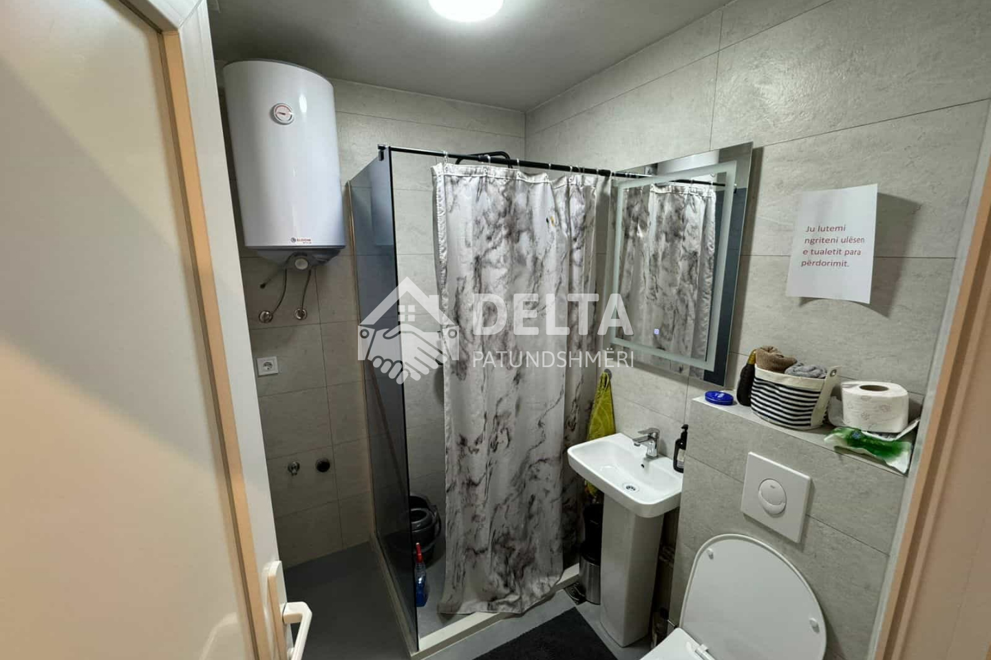Appartement à vendre - studio au centre de Pristina (5)