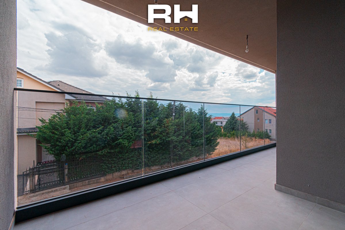 Haus 390m² zu verkauf in lagjen qëndresa, Çagllavicë