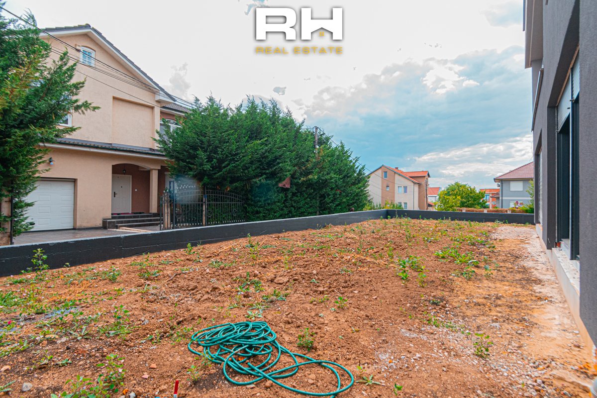Haus 390m² zu verkauf in lagjen qëndresa, Çagllavicë