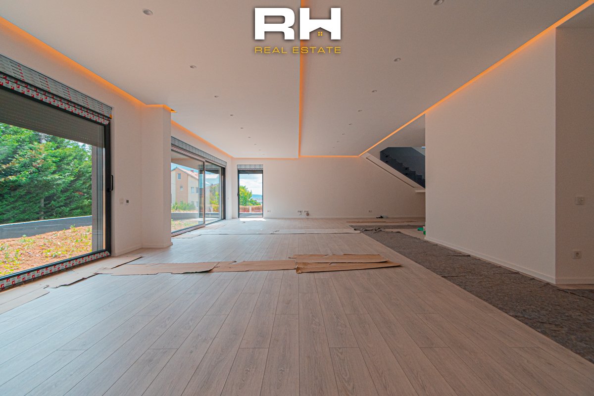 Haus 390m² zu verkauf in lagjen qëndresa, Çagllavicë