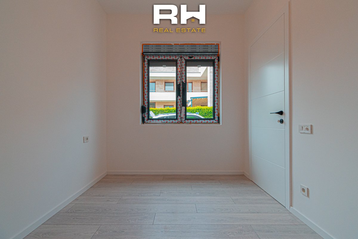 Haus 390m² zu verkauf in lagjen qëndresa, Çagllavicë