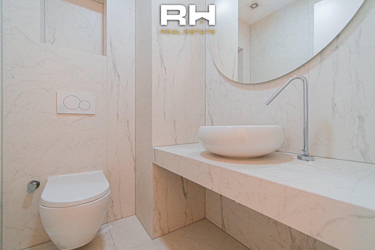 Banesë – Zyre 93m² me #qira në Lakrishtë