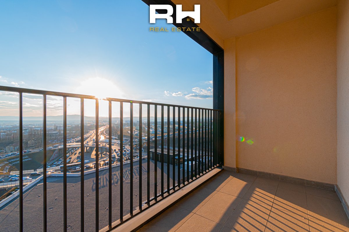 Banesë – Zyre 93m² me #qira në Lakrishtë