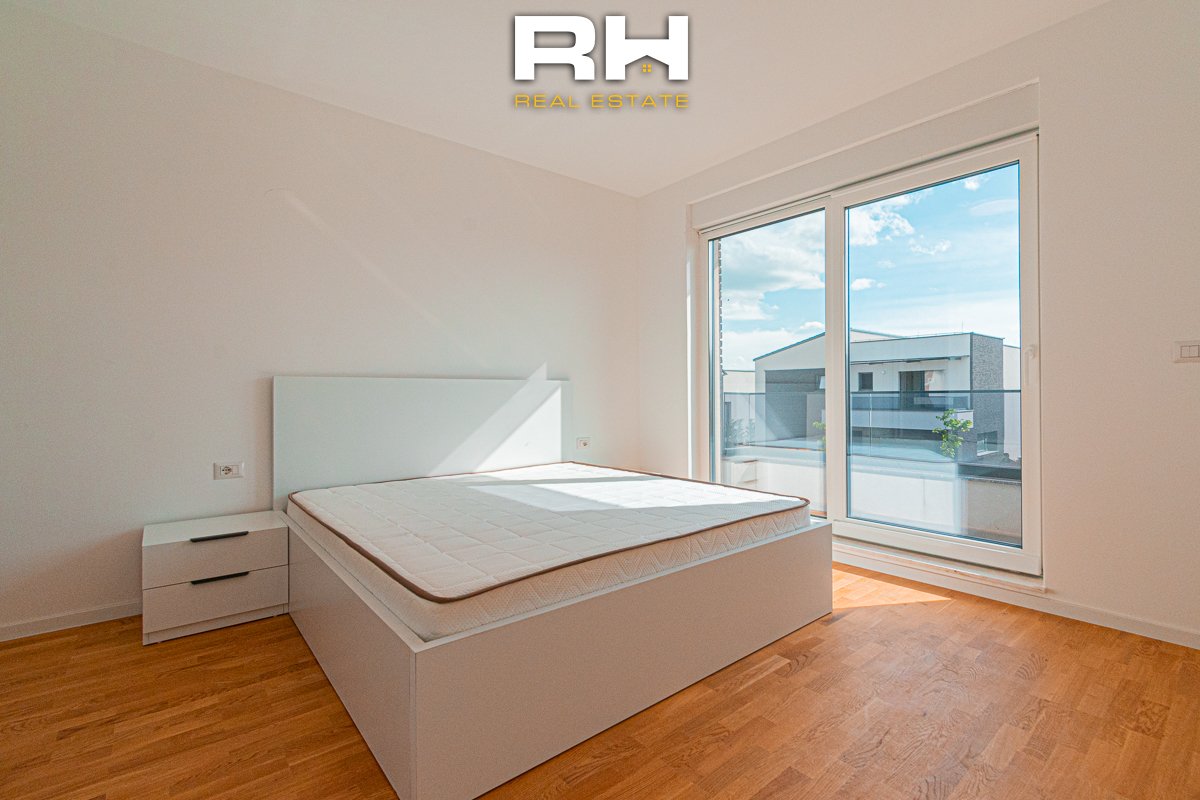 Casa di 180+87m² in vendita nel quartiere priam village (5)