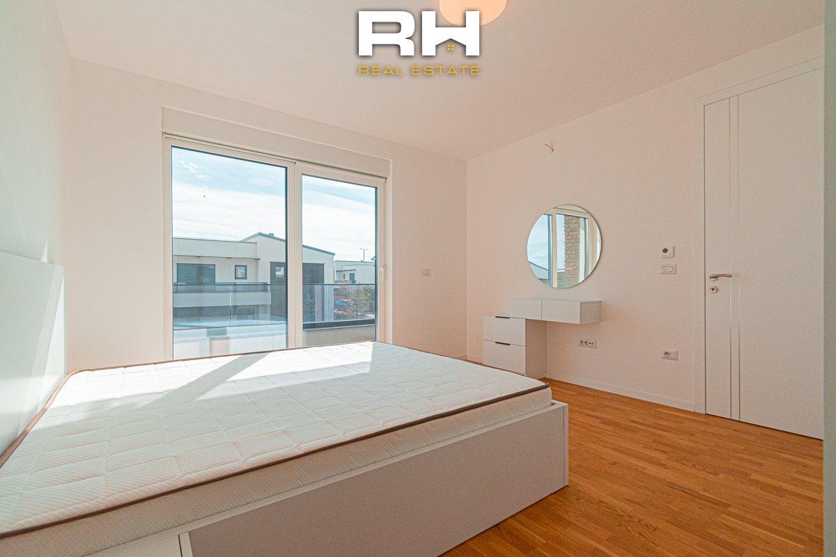 Casa di 180+87m² in vendita nel quartiere priam village (6)