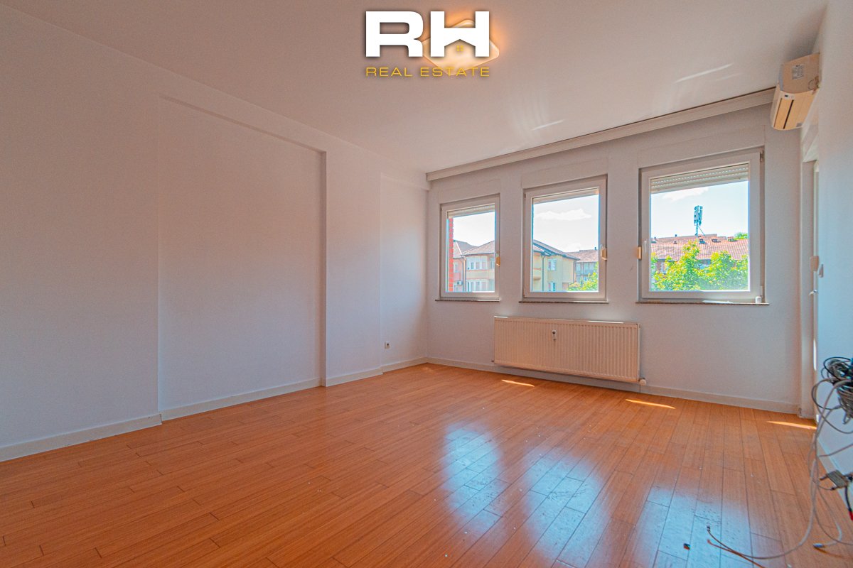 Banesë 82m² në #shitje te rruga b