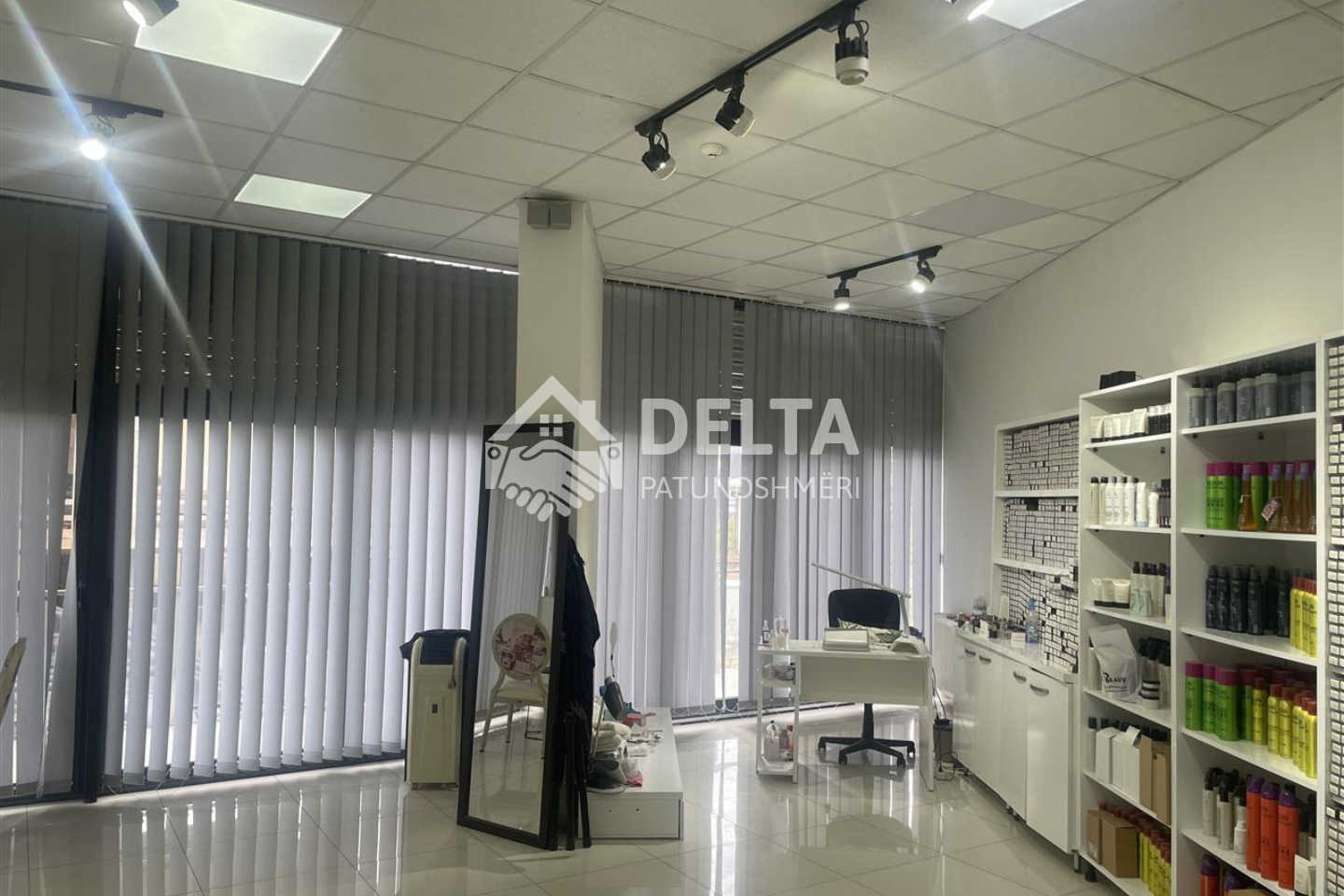 Espaço comercial à venda no centro (2)