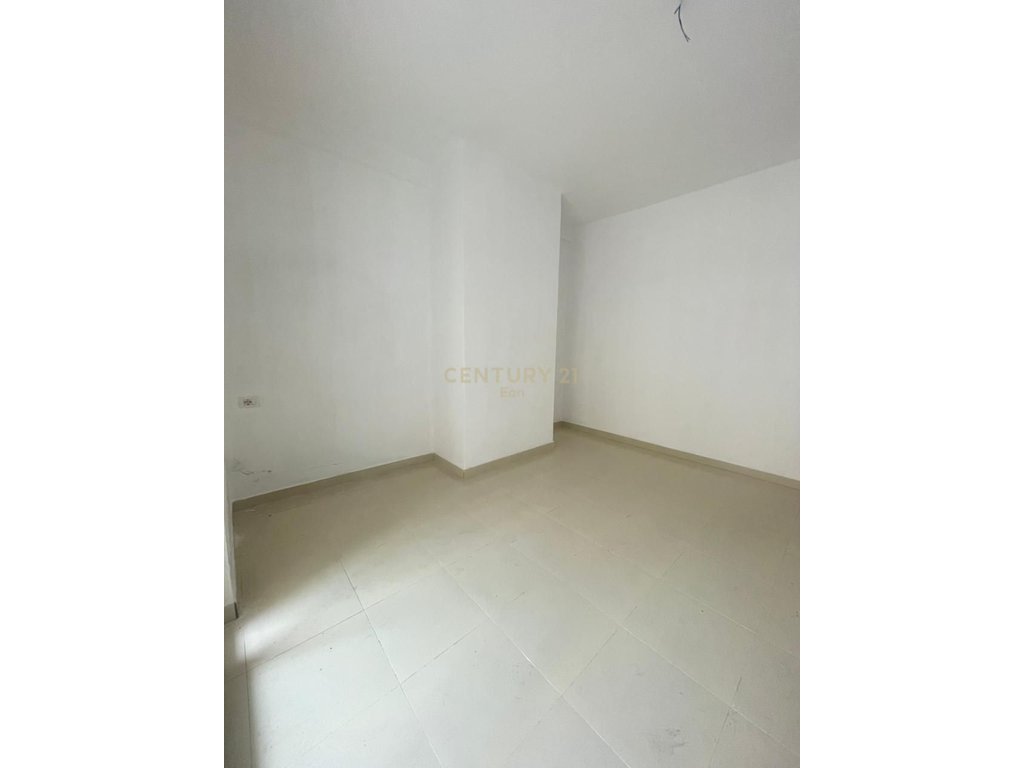 Apartament 2+2 në shitje në ish-urt, Durrës - 133,000€ | 140 m² (8)