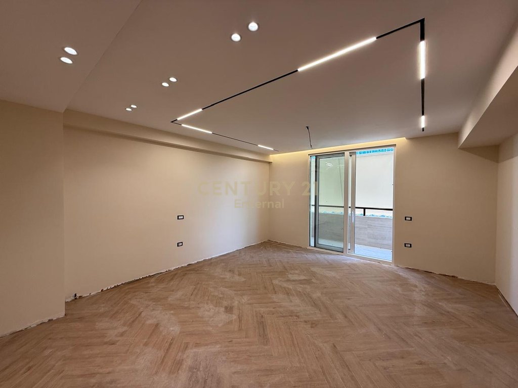 Appartamento 2+1+2+posto auto in vendita presso "Ekspozita Building"