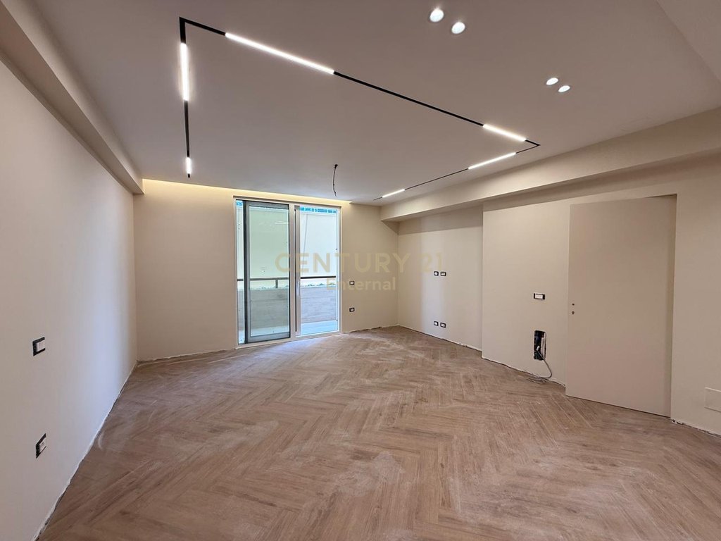 Appartamento 2+1+2+posto auto in vendita presso "Ekspozita Building"