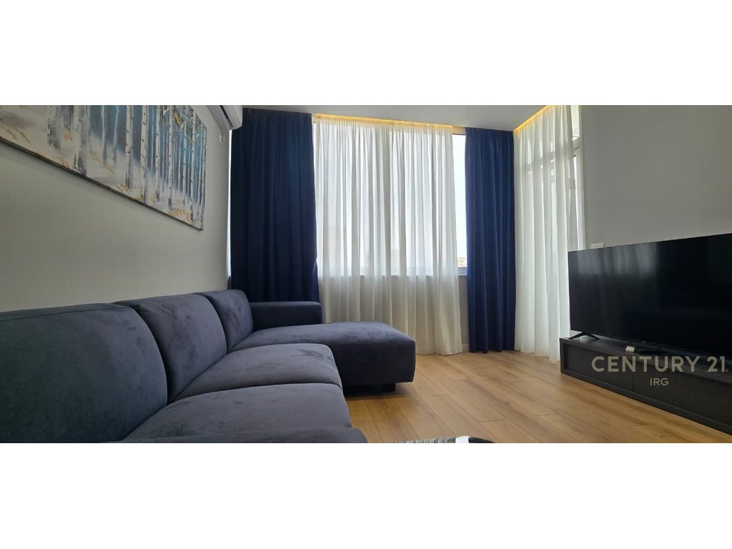 Appartamento in vendita 2+1 in "Myslym Shyri", Tirana