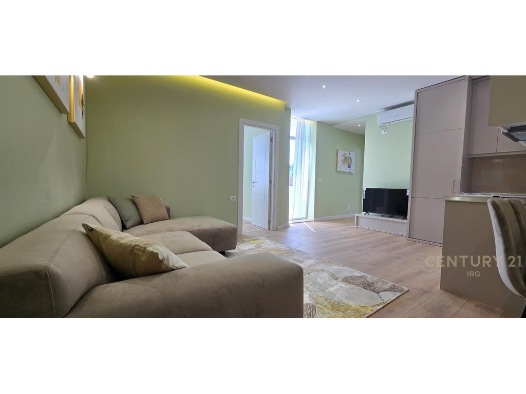 Appartamento in vendita 2+1 in "Myslym Shyri", Tirana