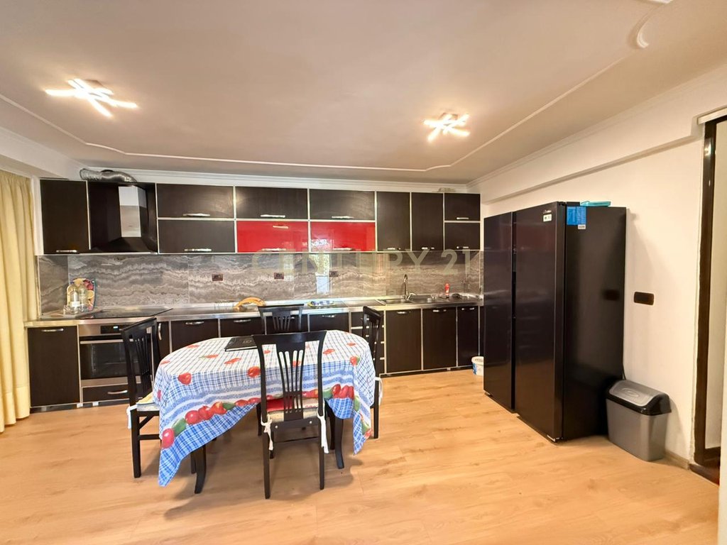 Appartamento in vendita 2+1 in "Myslym Shyri", Tirana