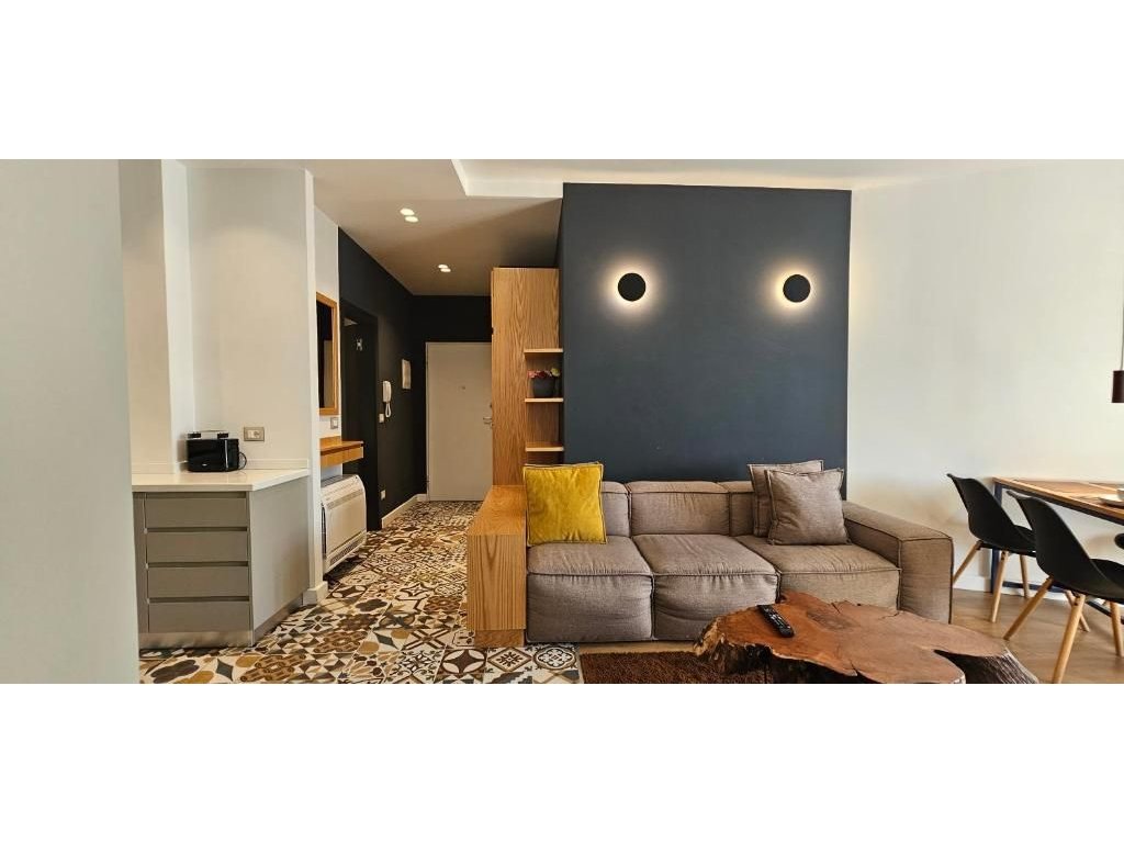 Complexe de services, appartement meublé 2+1+2