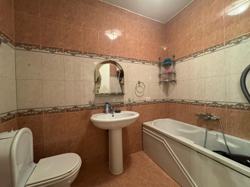 Complexe de services, appartement meublé 2+1+2