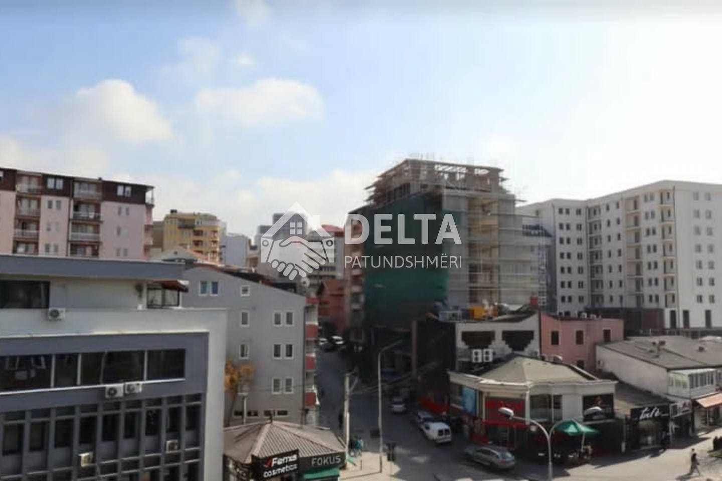 Banesë në shitje në qendër
