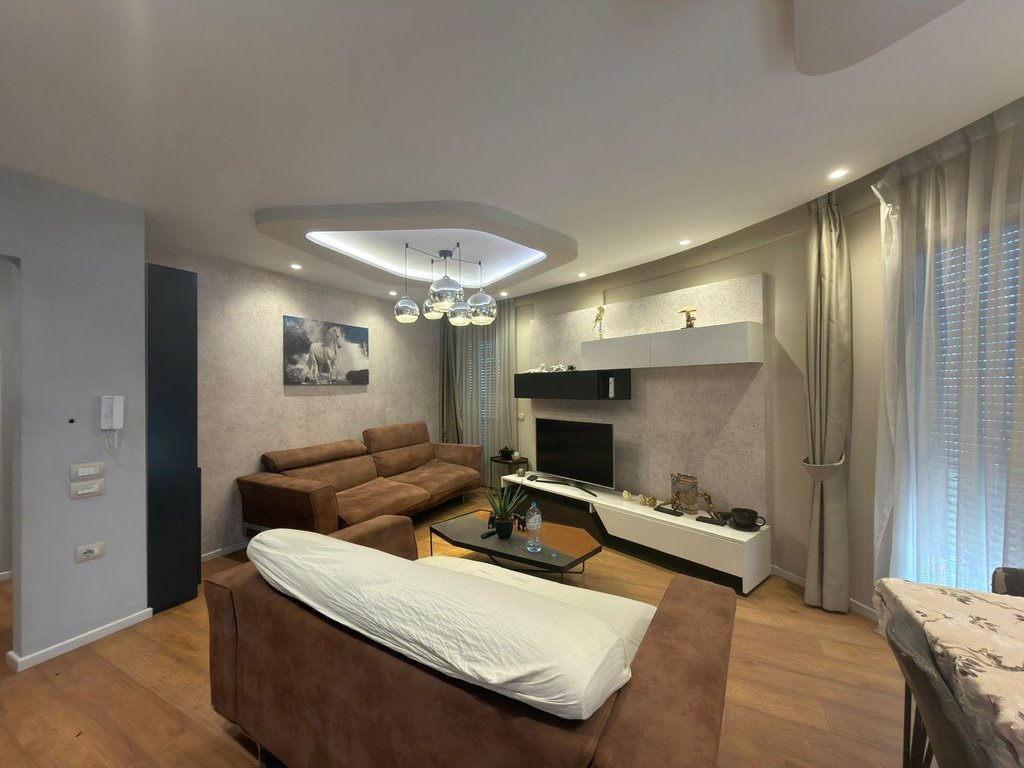 1+1 apartment for rent in Ali Demi, tek kompleksi kadiu, Tirana