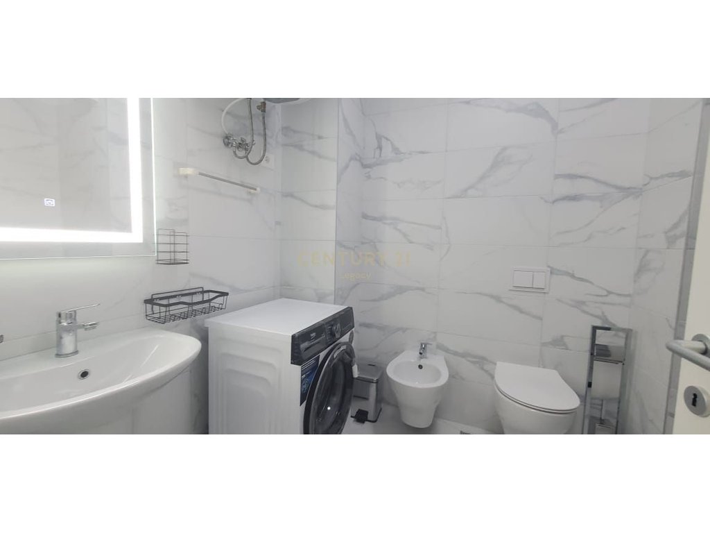 Apartamento de lujo 2+1+2 en alquiler con estacionamiento – Cerca del hotel “Radisson”