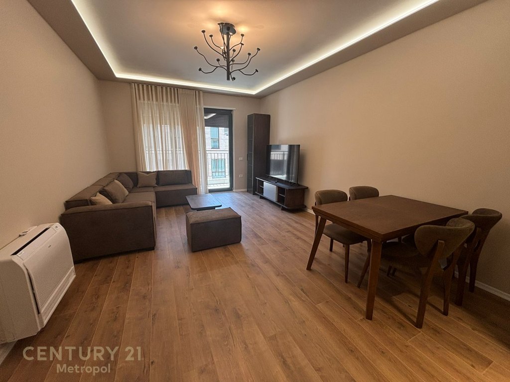 Apartamento de lujo 2+1+2 en alquiler con estacionamiento – Cerca del hotel “Radisson”