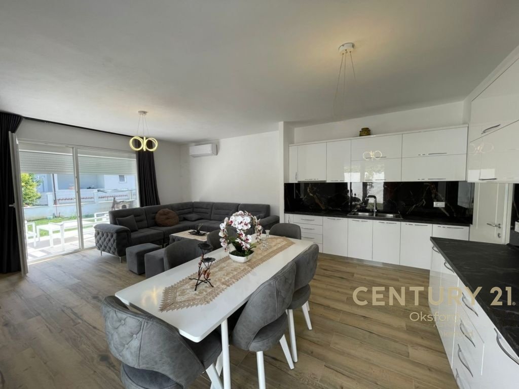 Villa di 3 piani in affitto nel complesso 'Olive Grove', mullet, a 5 min da teg