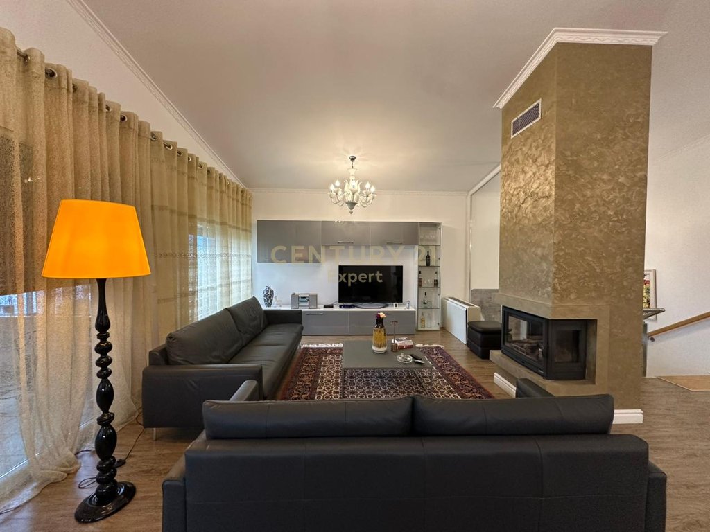 Villa di 3 piani in affitto nel complesso 'Olive Grove', mullet, a 5 min da teg