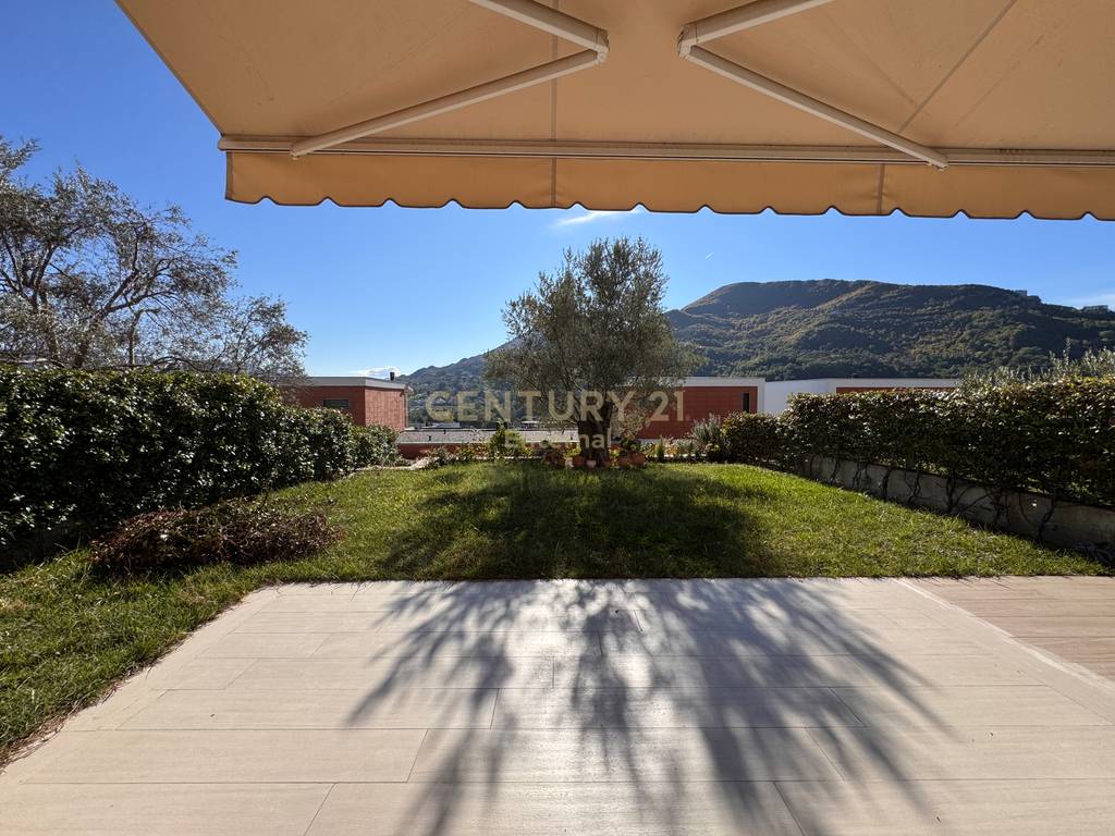 Villa di 3 piani in affitto nel complesso 'Olive Grove', mullet, a 5 min da teg