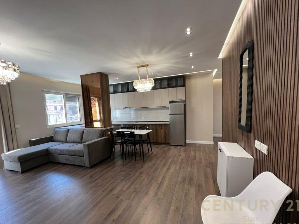 Appartamento 2+1+deposito in vendita nel giardino botanico zoologico, Tirana - 220.000€ | 95.5m²