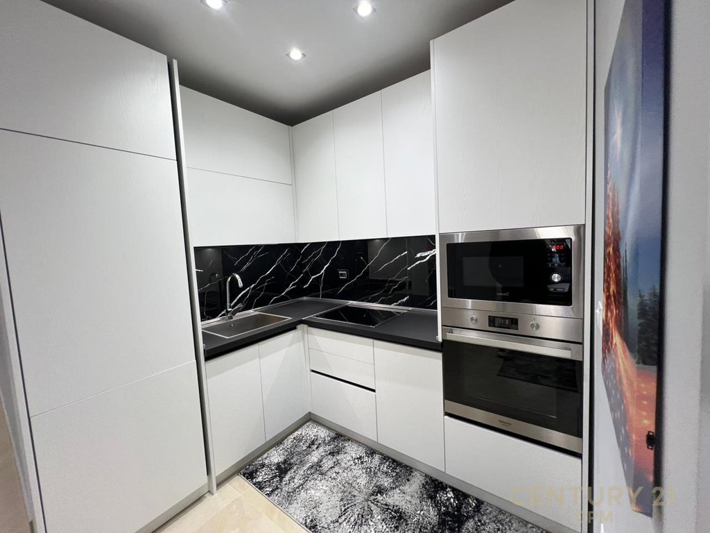 Appartamento 2+1+deposito in vendita nel giardino botanico zoologico, Tirana - 220.000€ | 95.5m²