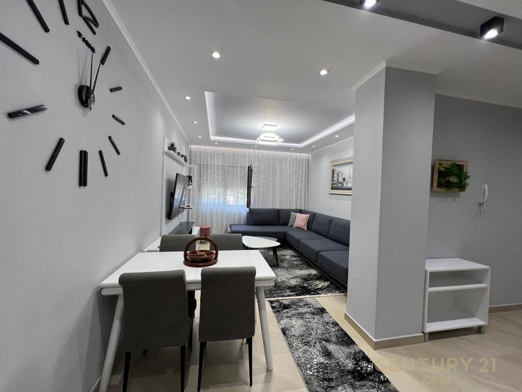 Appartamento 2+1+deposito in vendita nel giardino botanico zoologico, Tirana - 220.000€ | 95.5m²