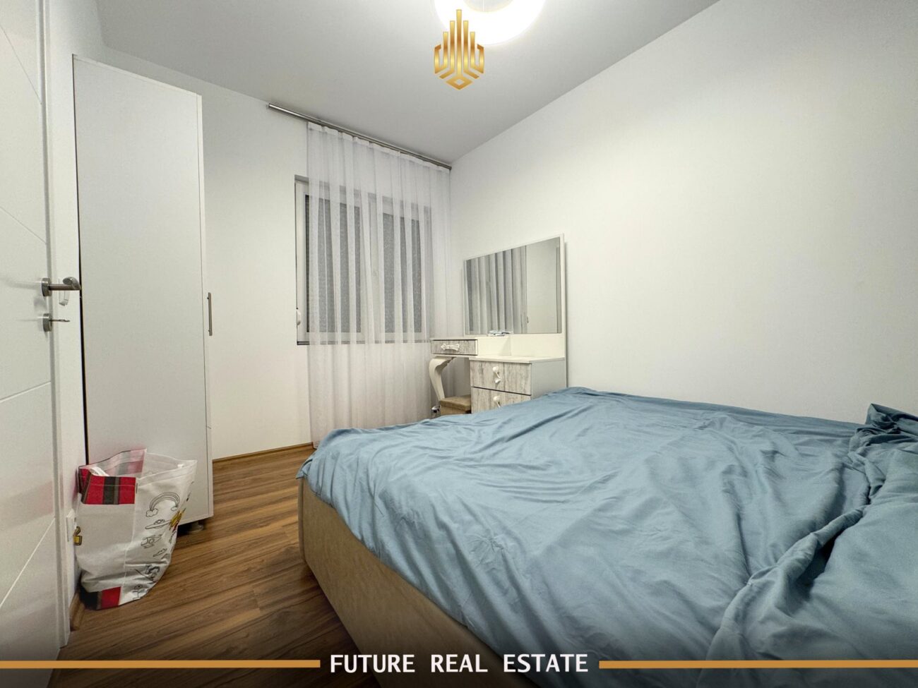 Casa para alugar – 1 quarto – Prishtinë – Bairro Pejton rr. J. Zejnullahu, perto da escola primária faik konica, praça, hotel grand e catedral.