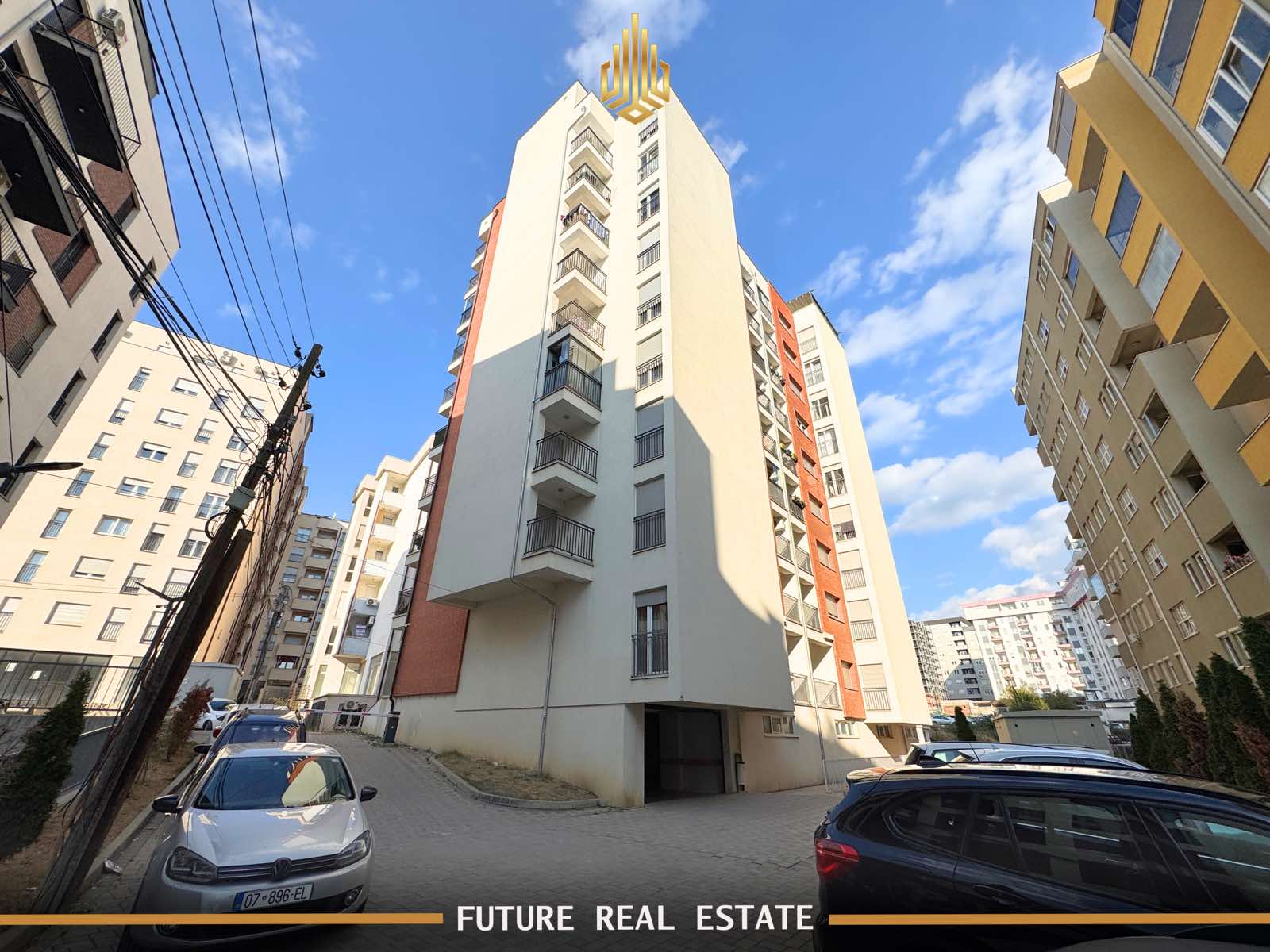 Appartement à louer – 3 chambres – Quartier de l'hôpital – Rue Muharrem fejza – Immeuble rinis