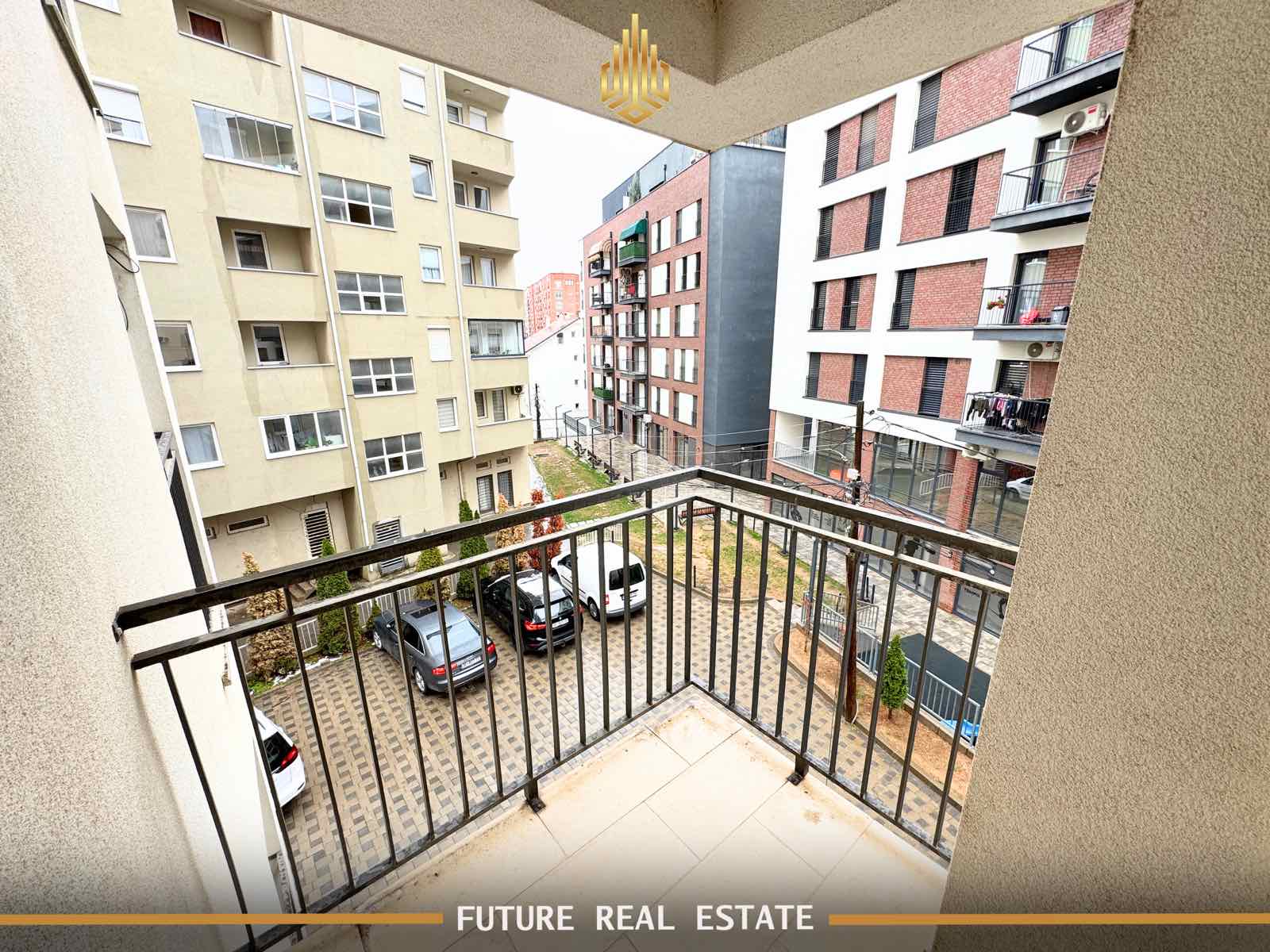Appartement à louer – 3 chambres – Quartier de l'hôpital – Rue Muharrem fejza – Immeuble rinis