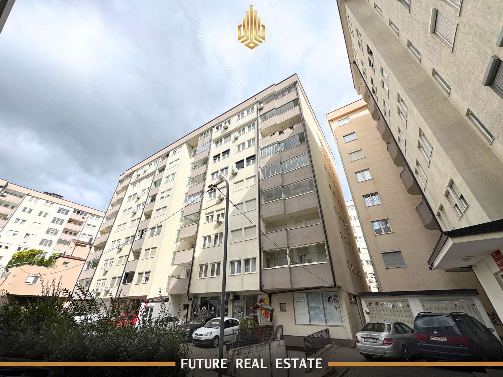 Appartement en vente – 3 chambres – Fushë Kosovë – Rr. Shefki kuleta – Immeuble model slovenia