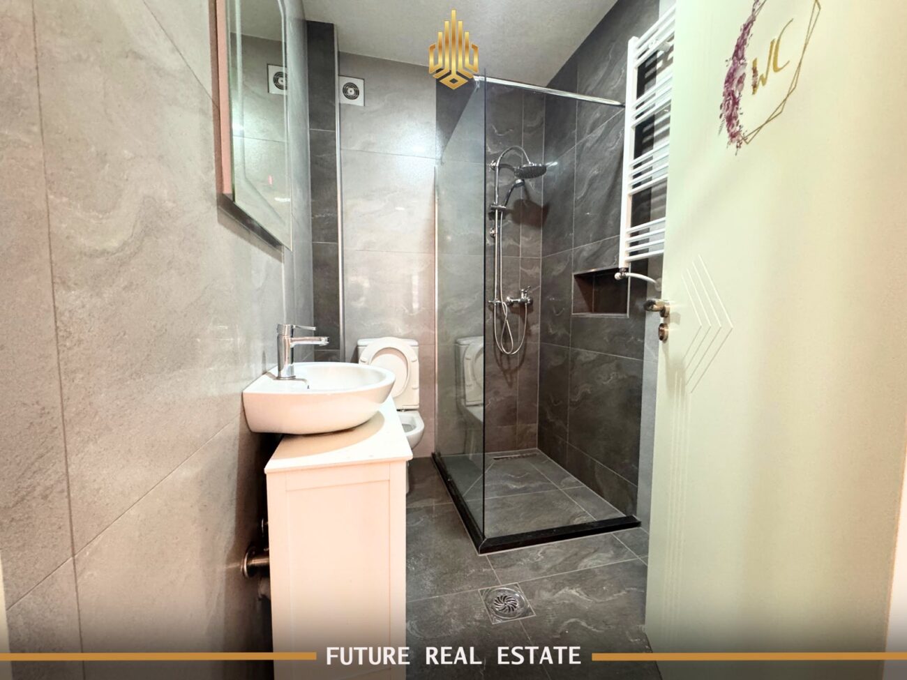 Appartement en vente – 3 chambres – Fushë Kosovë – Rr. Shefki kuleta – Immeuble model slovenia