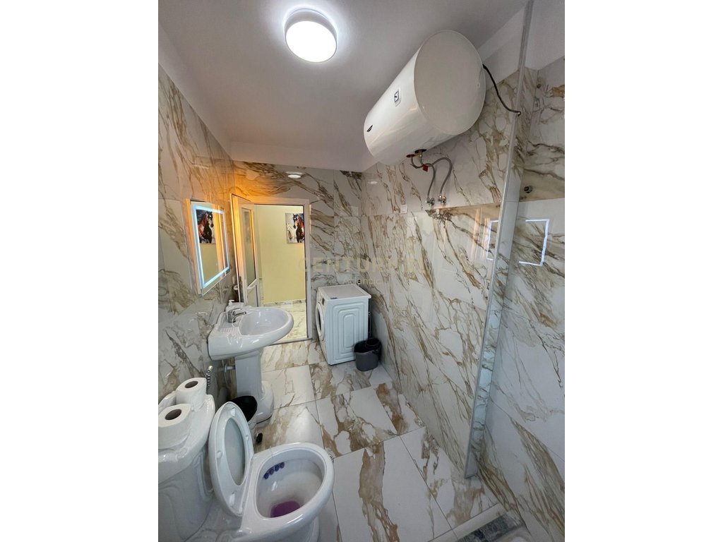 Appartamento in affitto 2+1 vista mare, viale e prima spiaggia, Durrës - 800€ | 90 m²