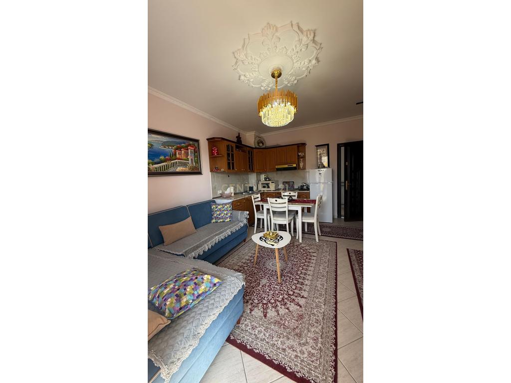 Appartamento in affitto 2+1 vista mare, viale e prima spiaggia, Durrës - 800€ | 90 m²