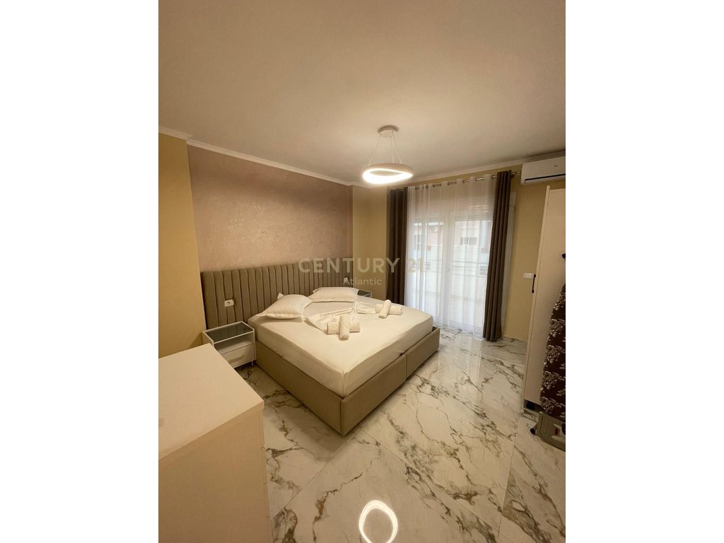 Appartamento in affitto 2+1 vista mare, viale e prima spiaggia, Durrës - 800€ | 90 m²