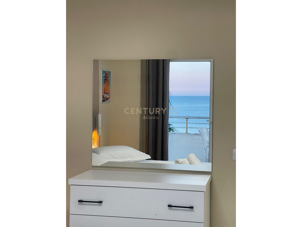 Appartamento in affitto 2+1 vista mare, viale e prima spiaggia, Durrës - 800€ | 90 m²