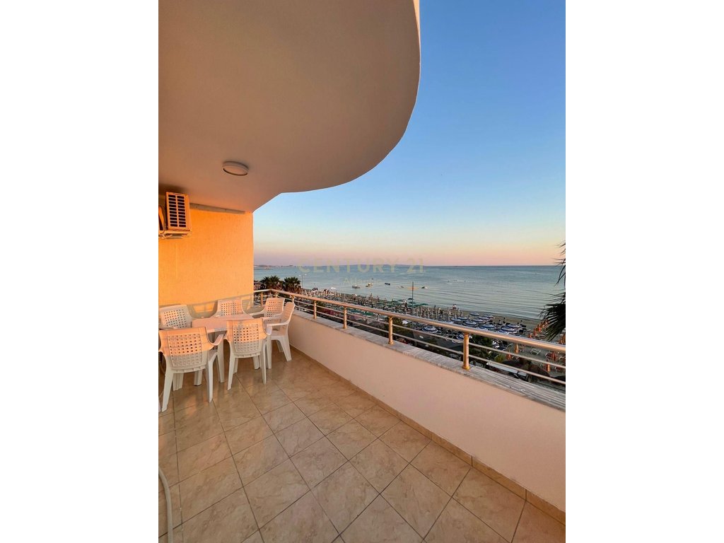 Appartamento in affitto 2+1 vista mare, viale e prima spiaggia, Durrës - 800€ | 90 m²