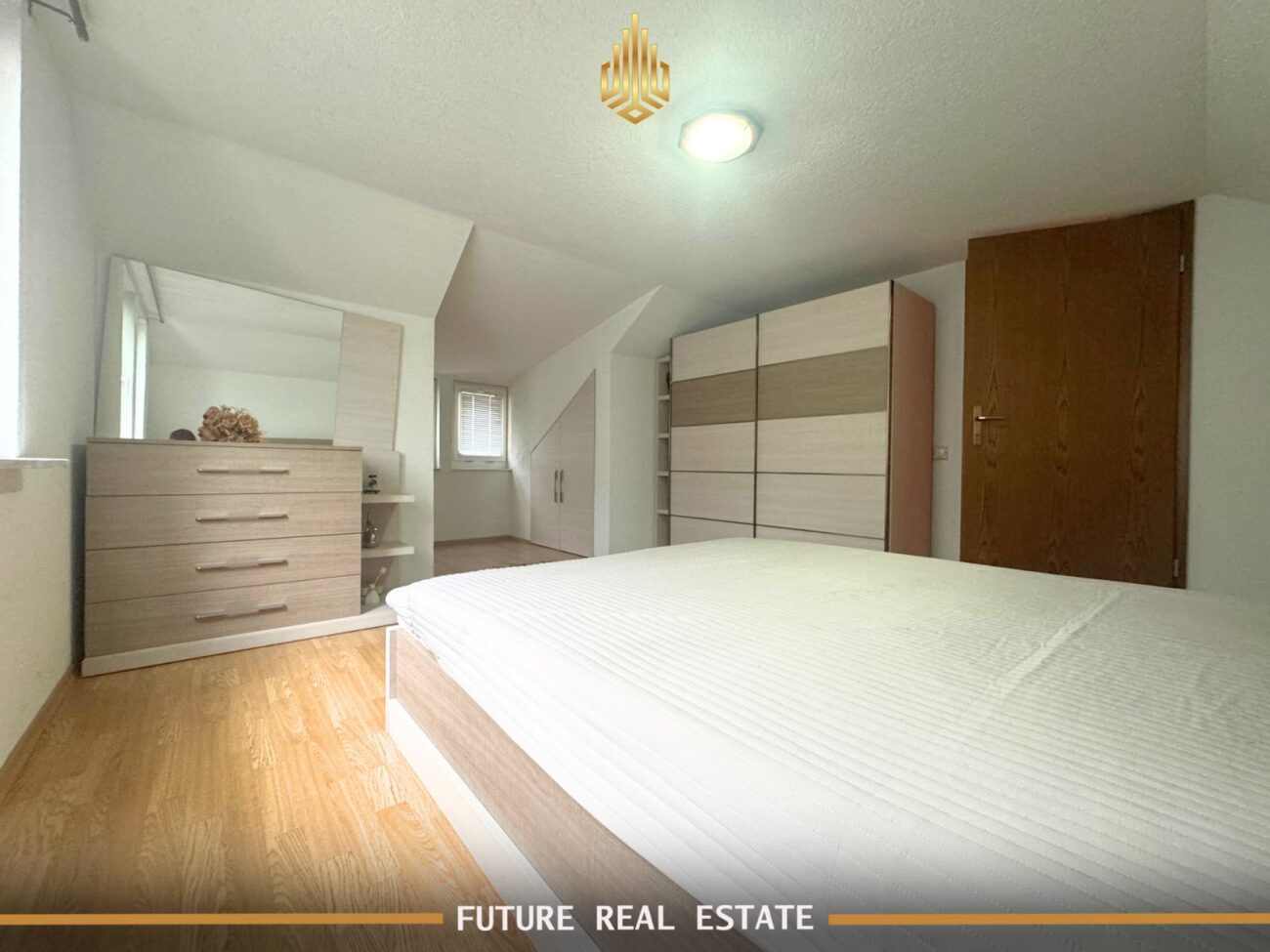 Casa in vendita – 6 camere da letto – Fushë Kosovë – Via tahir zemaj
